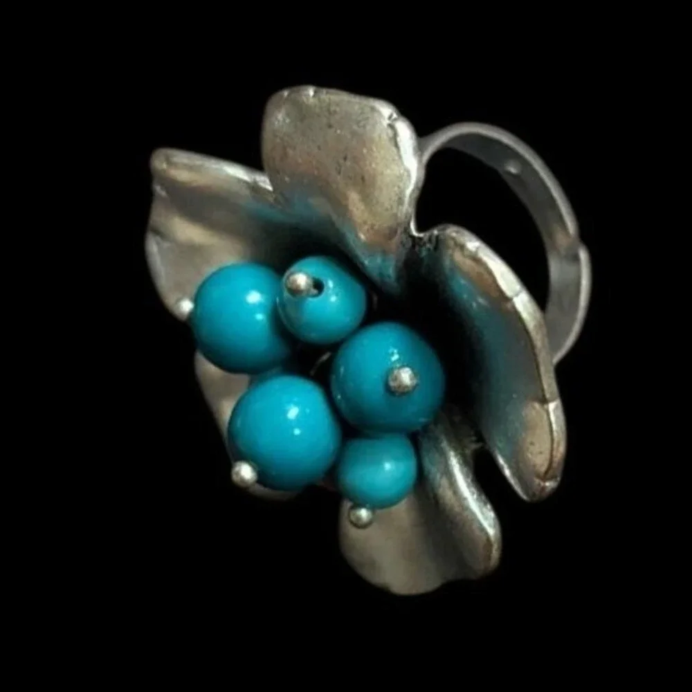 Vintage Silver Tone Flower Ring Faux Turquoise Beads Adjustable‎ Statement Ring